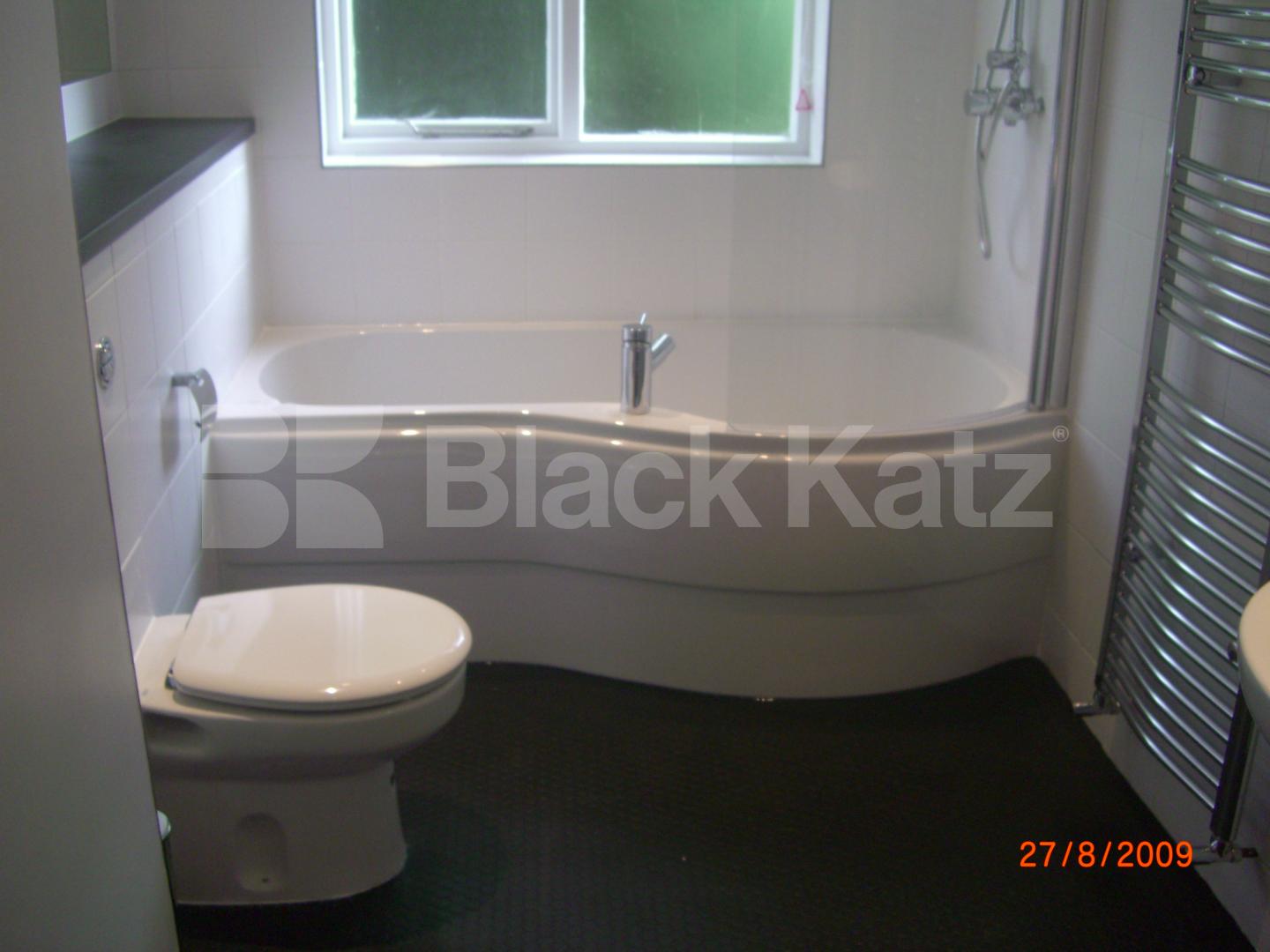 			NEW INSTRUCTION, 2 Bedroom, 1 bath, 1 reception Flat			 Stanley Terrace, UPPER HOLLOWAY